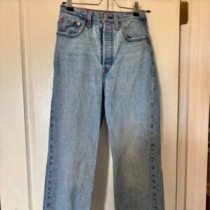 Levi's Ribcage Straight Ankle Jeans